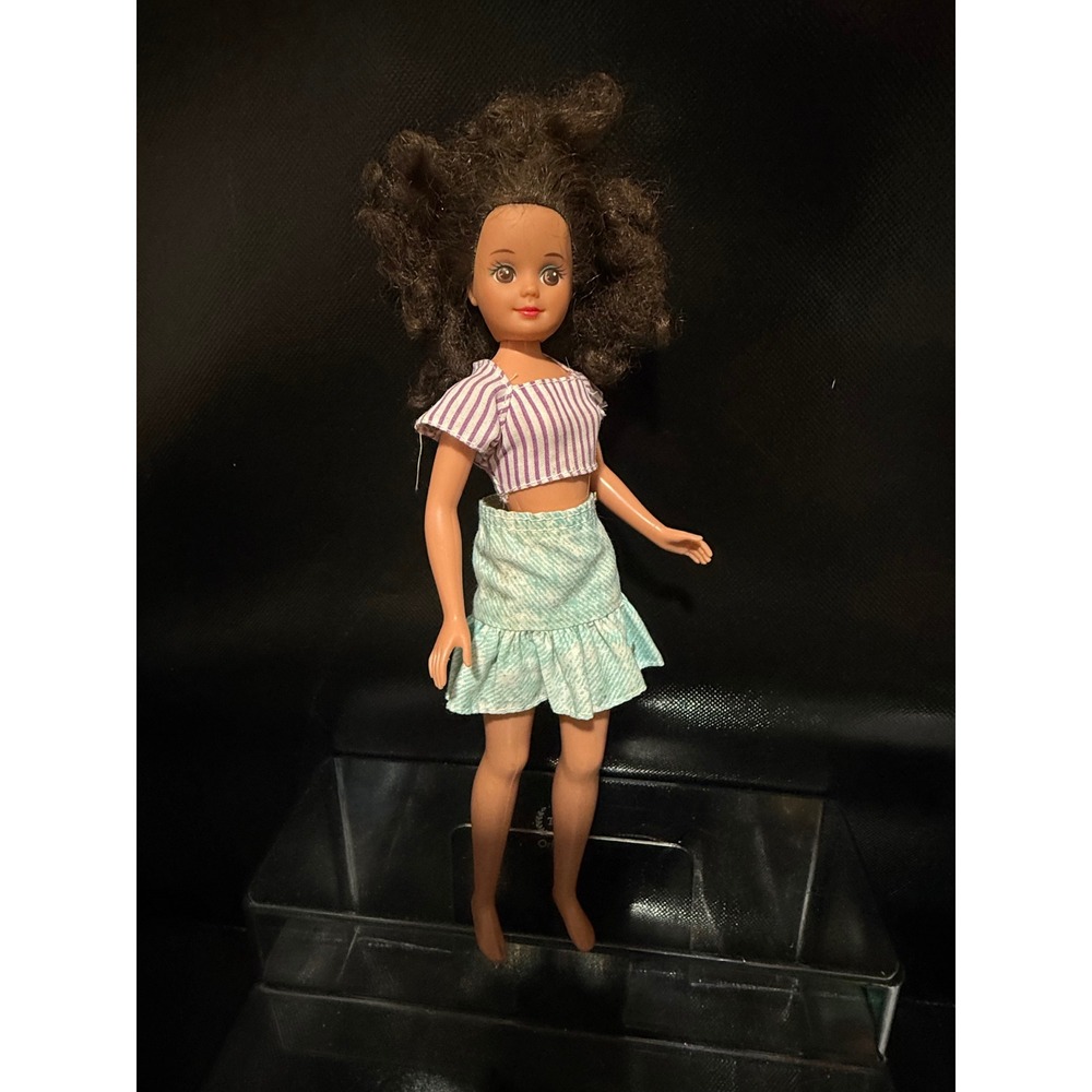 Vintage 1987 Mattel Skipper Doll Brunette Curly Hair Striped Top Teal Skirt